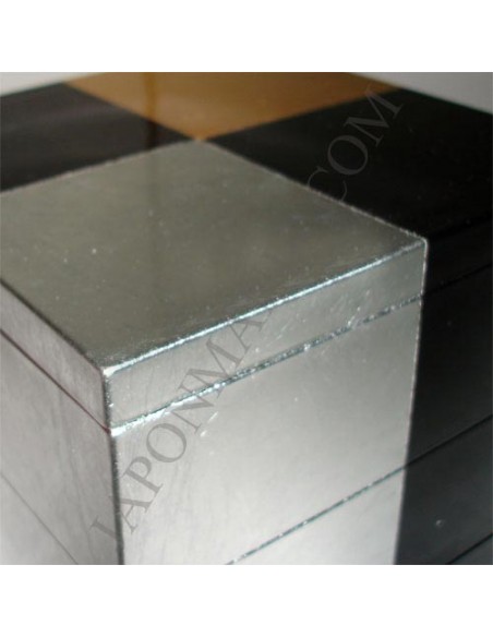 Boite à bento Jûbako 3 étages (sandanjû) - Feuilles d'or et d'argent Boite à bento Jûbako 3 étages (sandanjû) - Feuilles d'or et d'argent