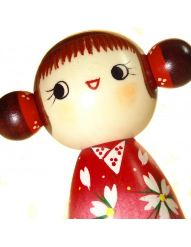 Poupée Kokeshi - Parfums de Sakura. Poupée japonaise traditionnelle en bois.