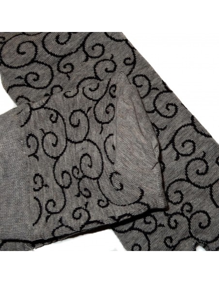 Short crew Tabi socks - Size 39 to 43 - Karakusa patterns. Japanese s^lit toes socks. Short crew Tabi socks - Size 39 to 43 - Karakusa patterns. Japanese s^lit toes socks.