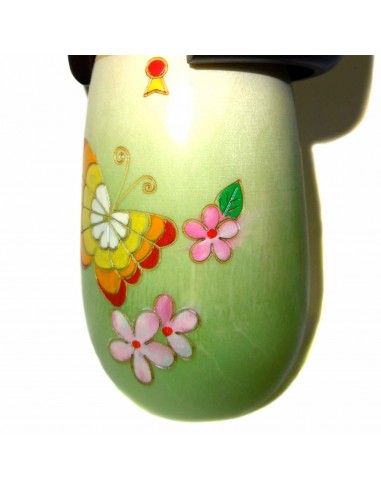Poupée Kokeshi - Papillons. Poupées japonaises artisanales en bois.