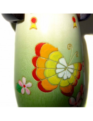 Poupée Kokeshi - Papillons. Poupées japonaises artisanales en bois.