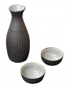 Tetsuhai Sake Set. Japanese pottery and earthenware.