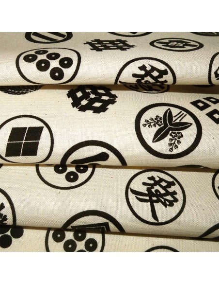 Japanese cloth 52x52 off-white - Kamon prints. Gift wrapping cloth.