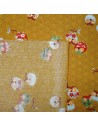 Carré de tissu japonais 52 x 52 moutarde - Motifs de chouettes. Emballage cadeaux en tissu.