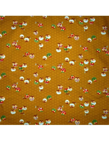 Carré de tissu japonais 52 x 52 moutarde - Motifs de chouettes. Emballage cadeaux en tissu.