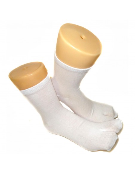Chaussettes japonaises tabi blanches haut de cheville - Du 39 au 43. Chaussettes à orteils séparés pour tongs. Chaussettes japonaises tabi blanches haut de cheville - Du 39 au 43. Chaussettes à orteils séparés pour tongs.