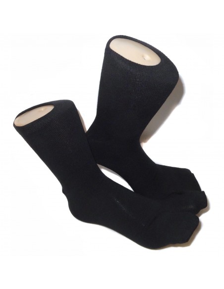 Short crew Tabi socks Size 39 to 43 - Solid black color. Split toes flip flop socks